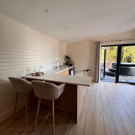 Chalet Luxurious Cabin With Private Hot Tub Killarney