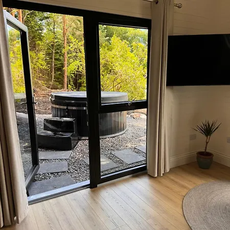 Luxurious Cabin With Private Hot Tub Chalet Killarney